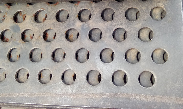 錳鋼板圓孔網(wǎng)產(chǎn)品展示